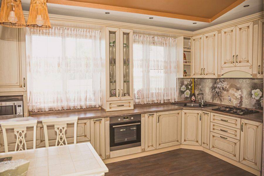 большая угловая кухня экошпон в Махачкале