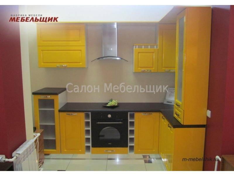 желтая угловая кухня из мдф в Махачкале