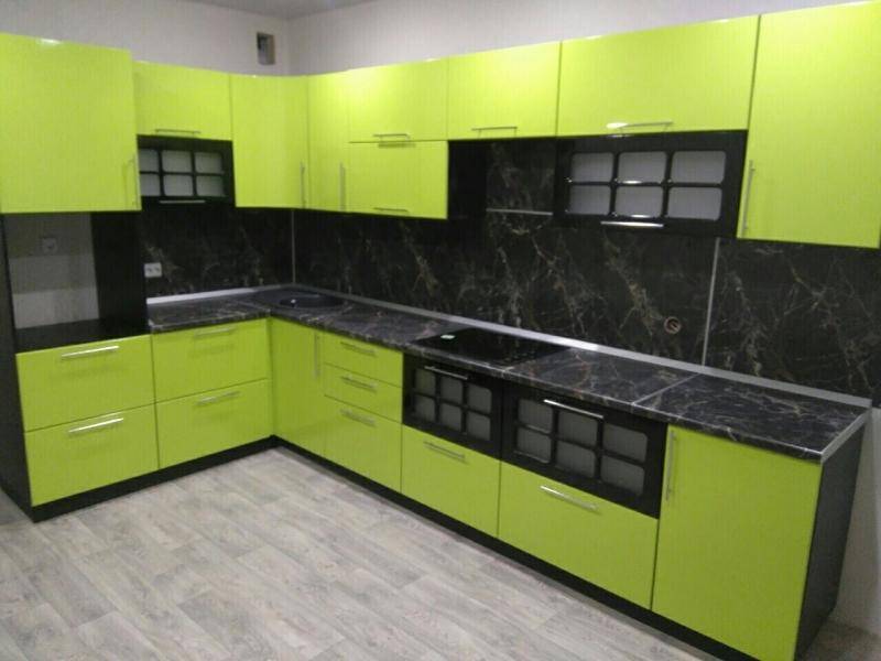 зеленый кухонный гарнитур в Махачкале