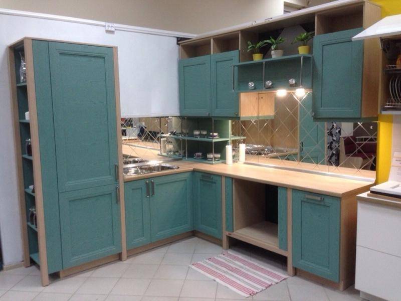 кухонный гарнитур угловой в Махачкале