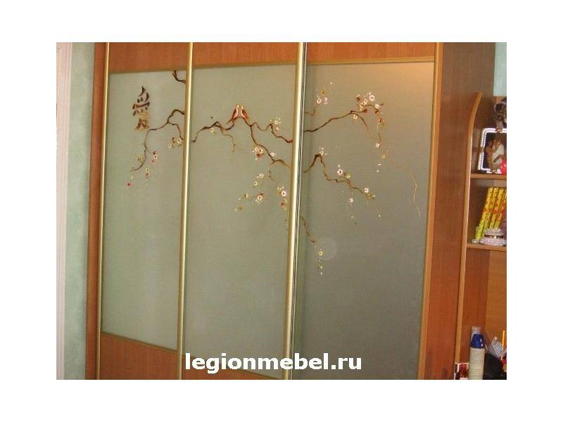 шкаф-купе с витражом в Махачкале
