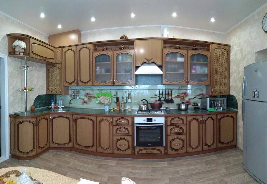 угловая кухня в Махачкале