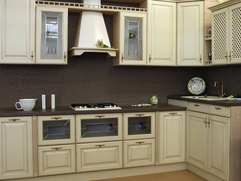 угловая классическая кухня в Махачкале
