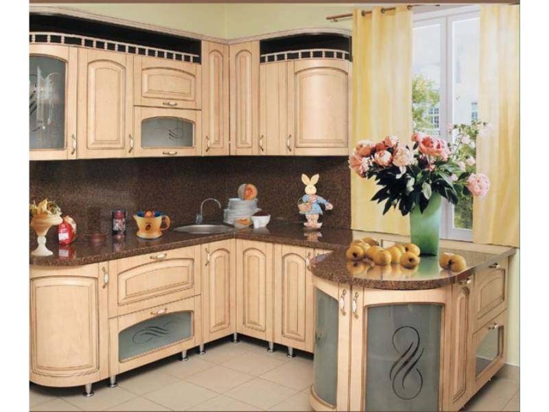 кухонный гарнитур угловой классика в Махачкале