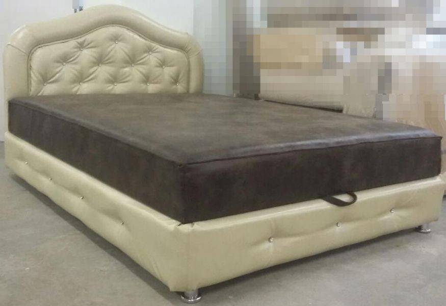 мягкая кровать с утяжками в Махачкале