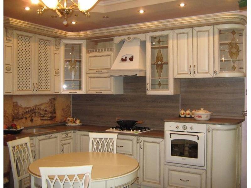 кухня угловая констанция массив в Махачкале
