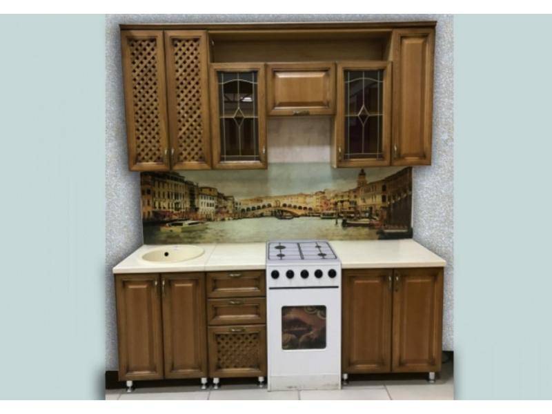 кухня с фасадами массив дуба в Махачкале