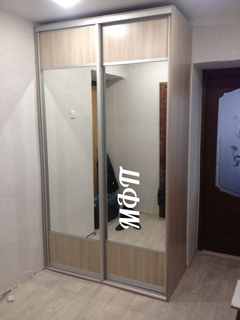 корпусный шкаф-купе с зеркалом в Махачкале