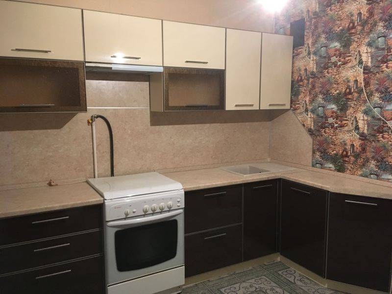 кухня пластик беж+шоколад в Махачкале