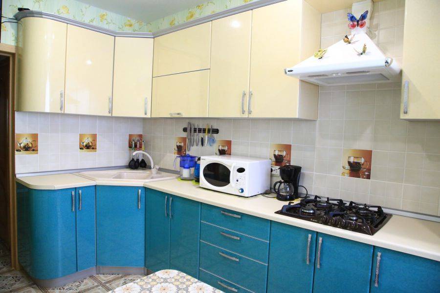 угловая радиусная кухня в Махачкале
