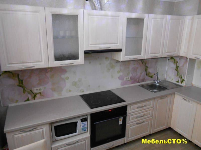 кухонный гарнитур классика в Махачкале