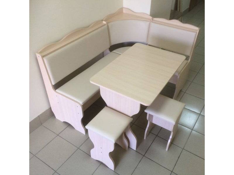 кухонный уголок миссия, дуб выбеленный, к/з молочный в Махачкале