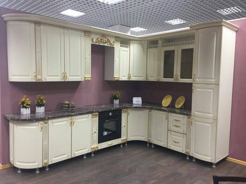 белая угловая кухня лаванда в Махачкале