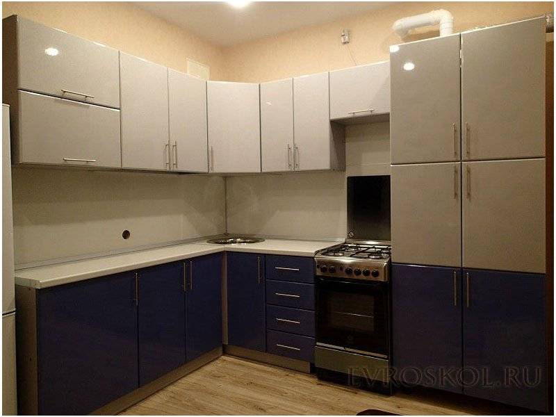 красивая угловая кухня в Махачкале