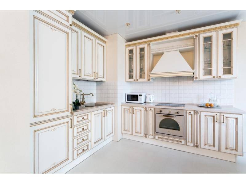 угловая кухня классическая в Махачкале
