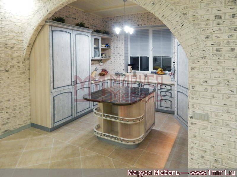 кухня угловая белая с патиной в Махачкале