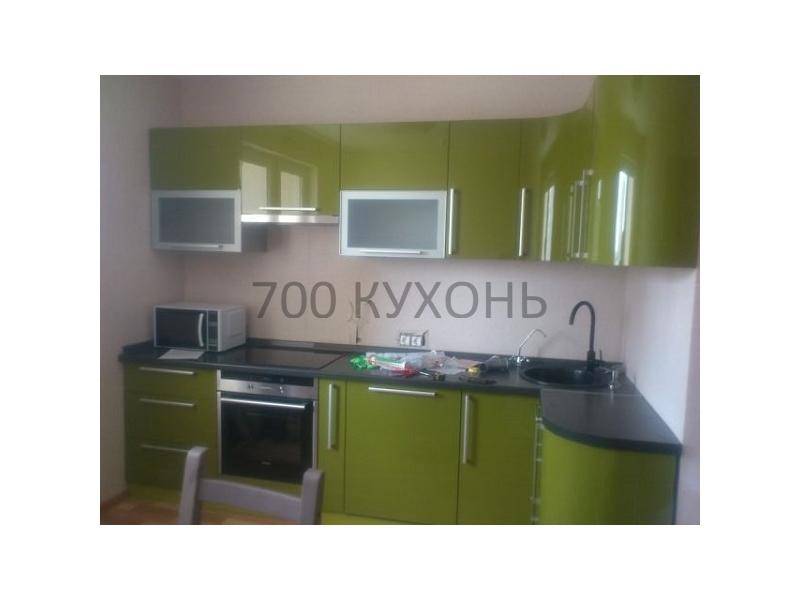 зеленая угловая кухня в Махачкале