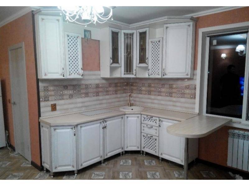 кухня с фасадами массив дуба в Махачкале