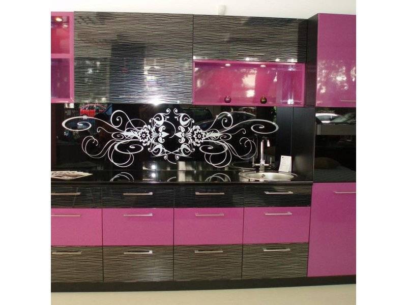 современная кухня страйп малина в Махачкале