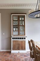 буфет дерево с историей с отделениями для вина riviera maison в Махачкале
